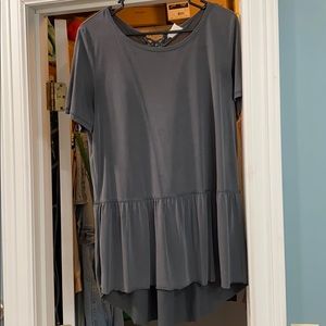 Gray top